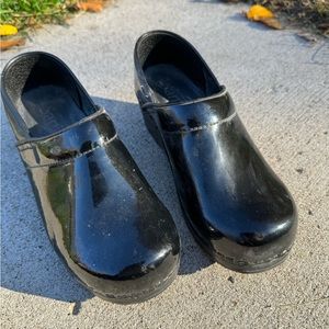 Sanitas women’s clog, size 36